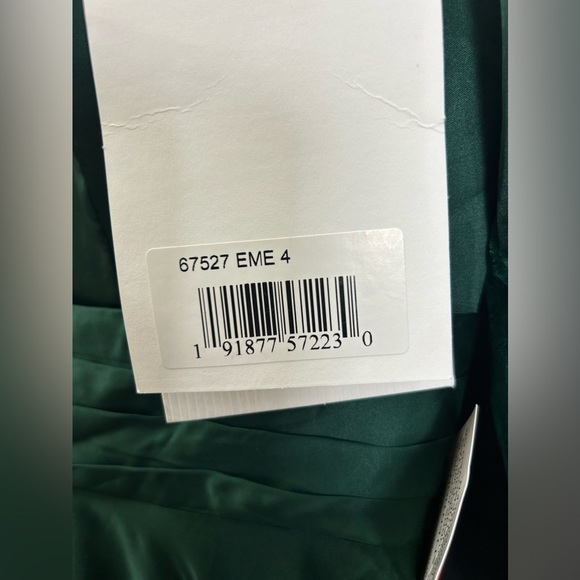 IEENA FOR MAC DUGGAL 67527
Plunge Neck Satin A-Line Dress - Picture 7 of 8